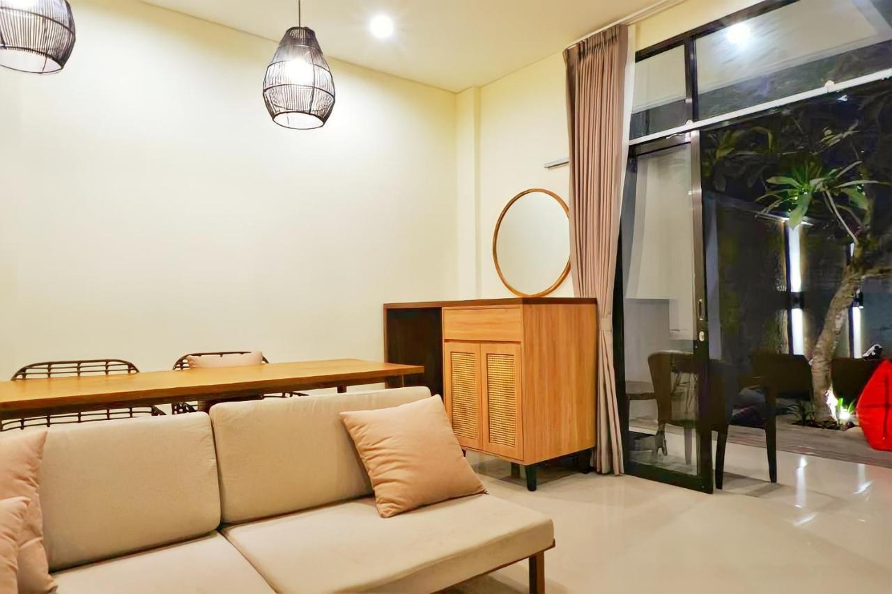 Hotel And Villa B52 Νησιά Γκίλι Εξωτερικό φωτογραφία