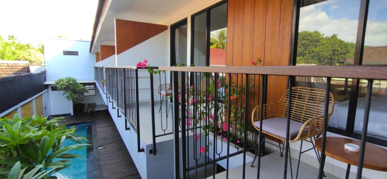 Hotel And Villa B52 Νησιά Γκίλι Εξωτερικό φωτογραφία